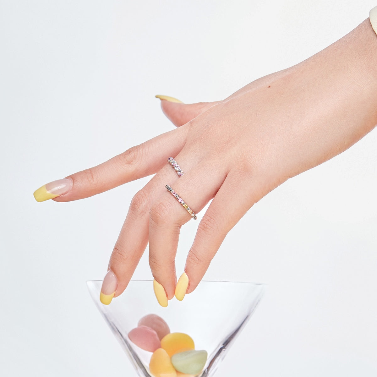 [OAK JURI]Dainty Ebullient Round Cut Daily Ring