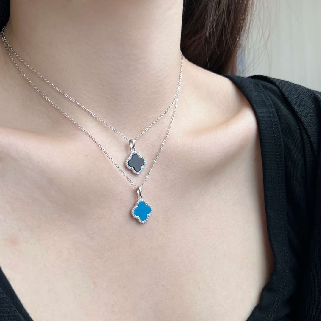 [OAK JURI]Dainty Flower Shape Necklace