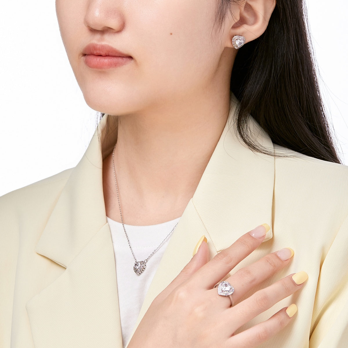 [OAK JURI]Delicate Ebullient Heart Shape Wedding Ring