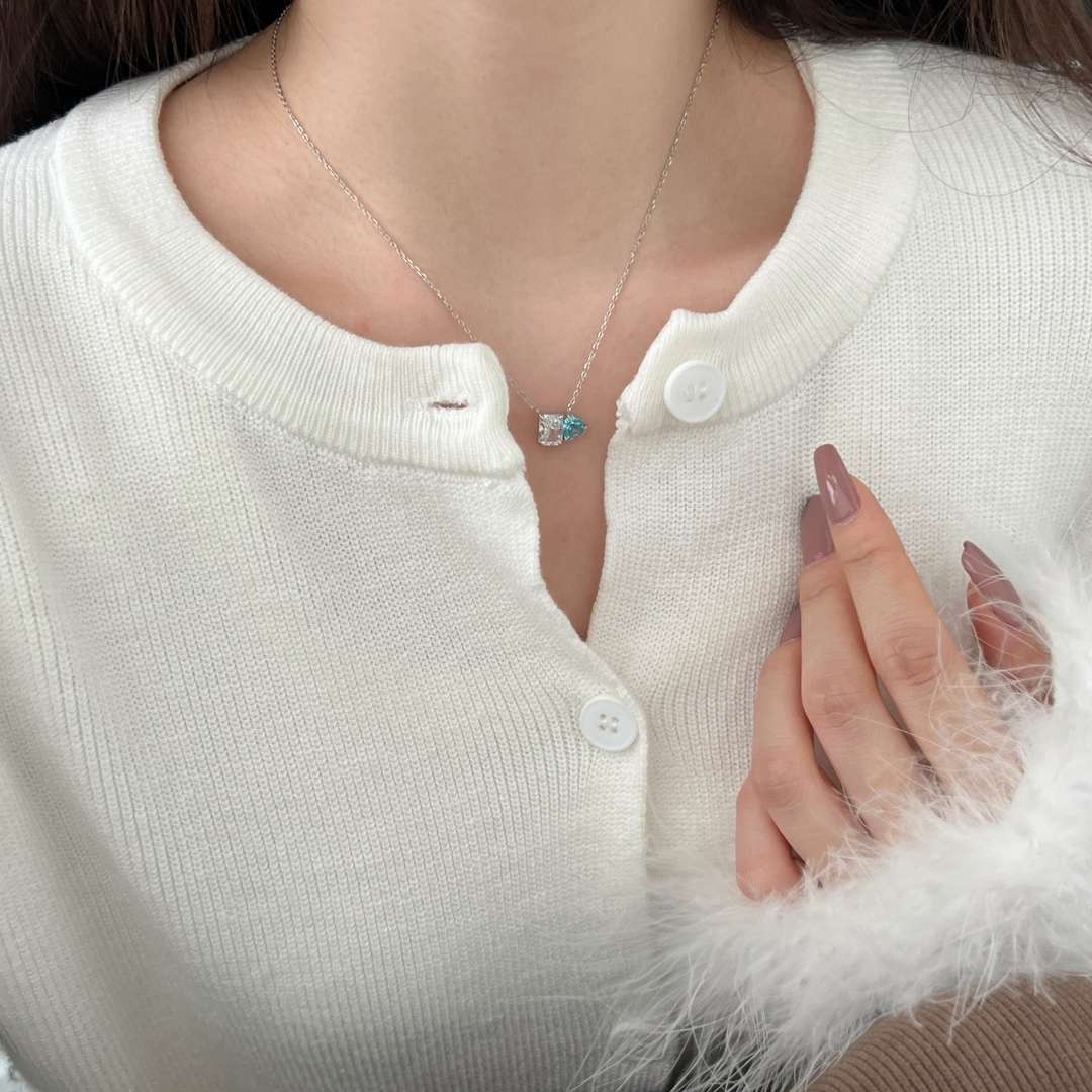 [OAK JURI]Dazzling Square & Heart Shape Necklace