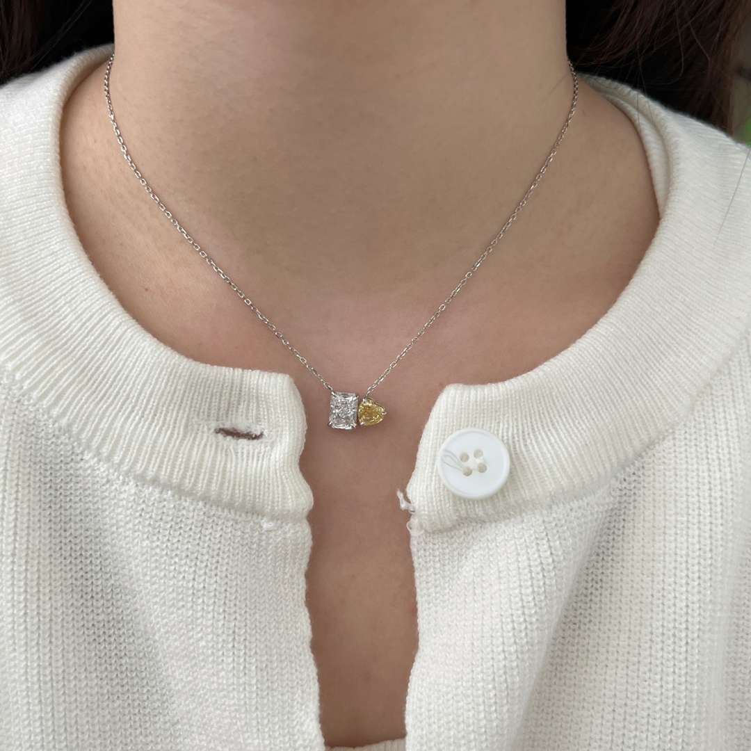 [OAK JURI]Dazzling Square & Heart Shape Necklace