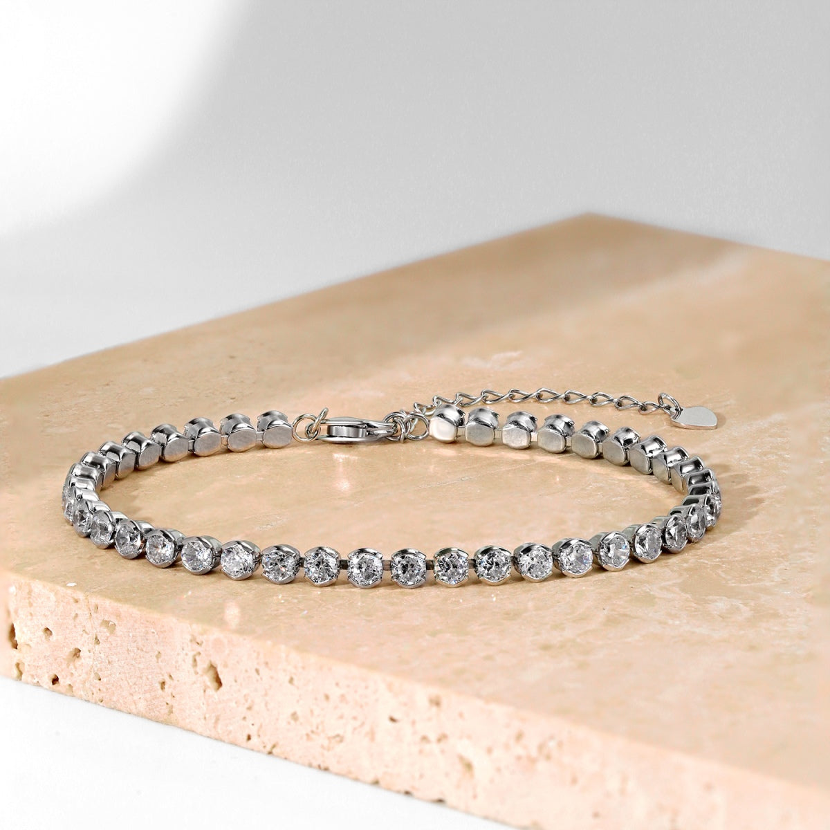 [OAK JURI]Dazzling Sparkling Round Cut Daily Bracelet