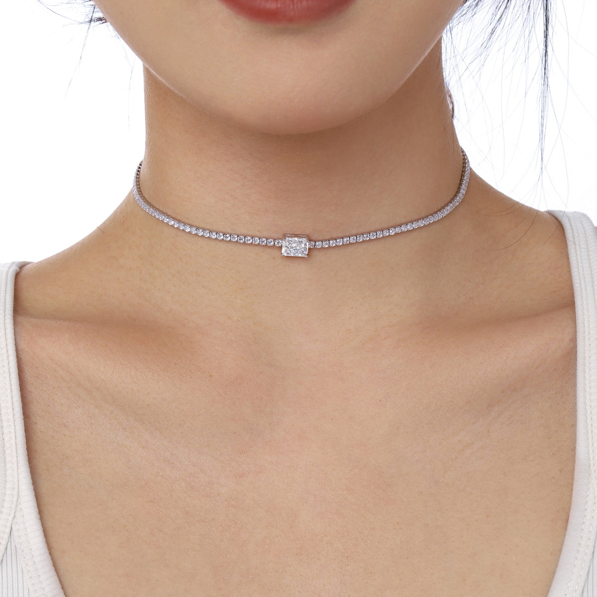 [OAK JURI]2.0 carat Ornate Emerald Cut Necklace