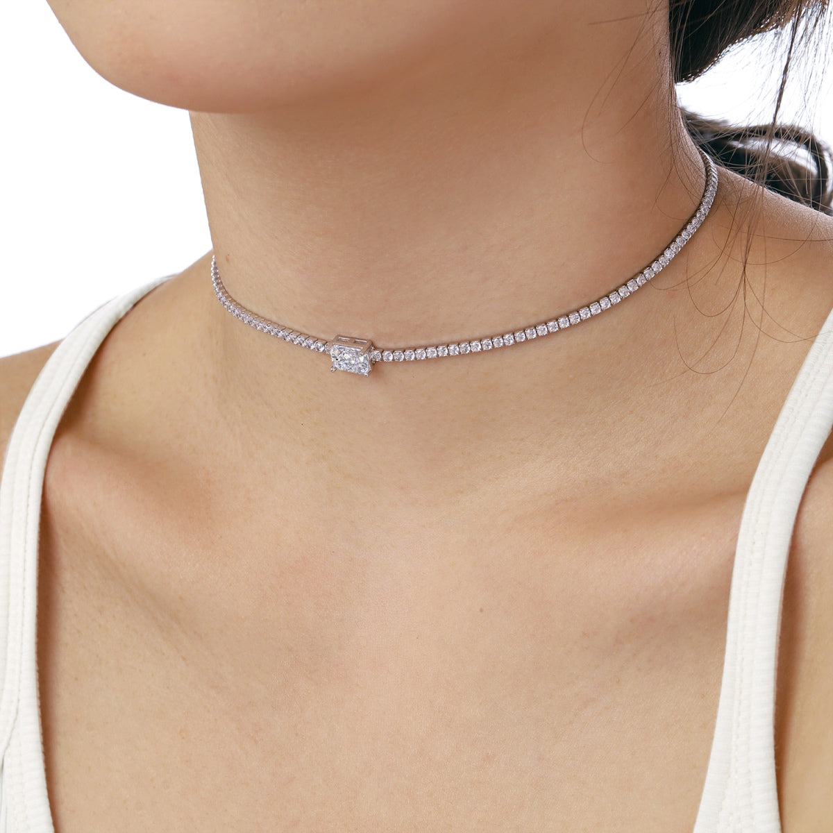 [OAK JURI]2.0 carat Ornate Emerald Cut Necklace