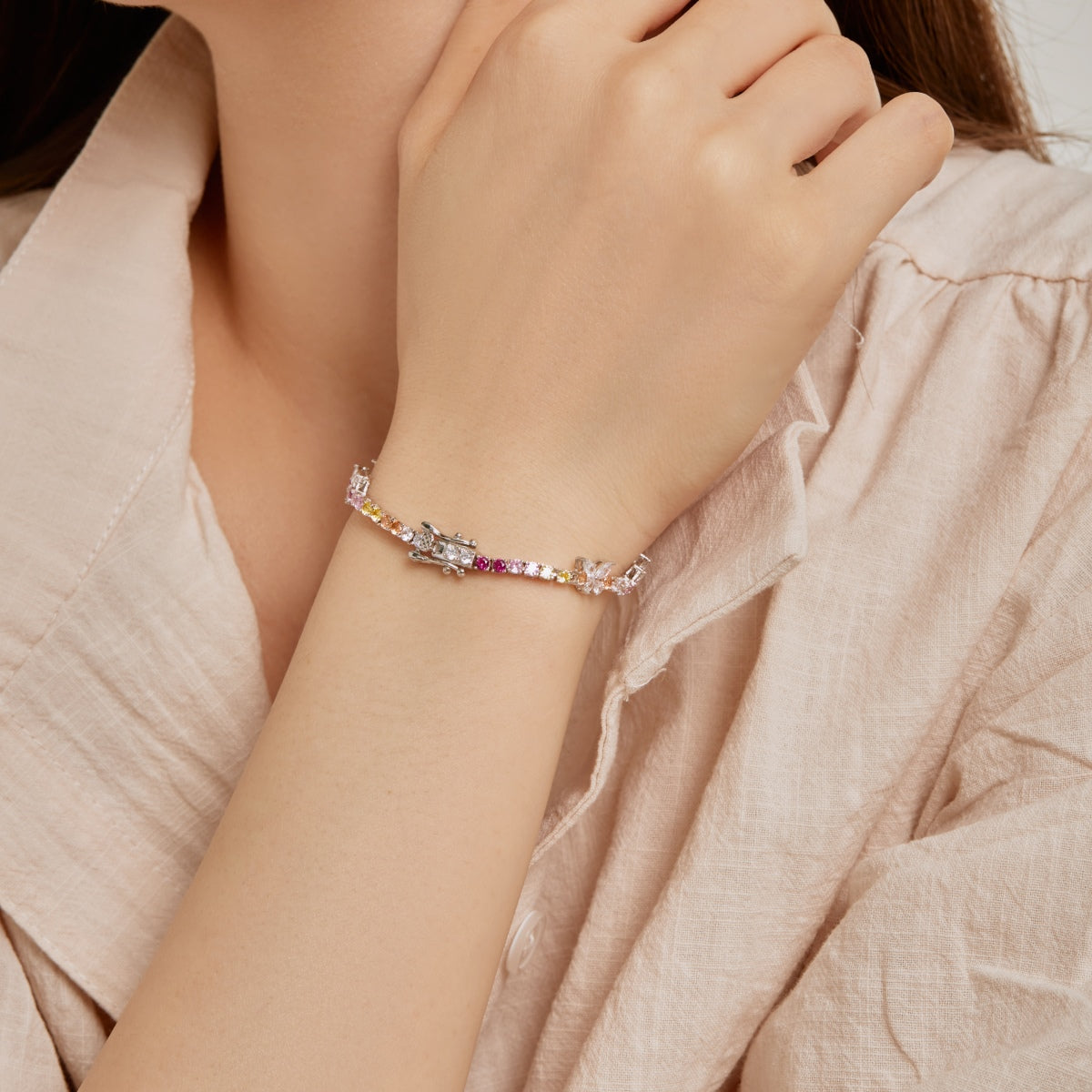 [OAK JURI]Ornate Colorful Butterfly Shape Round Cut Daily Bracelet