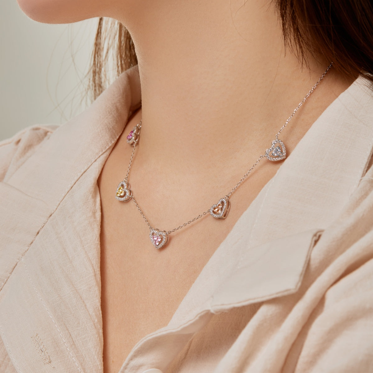 [OAK JURI]Sparkling Five Heart Necklace