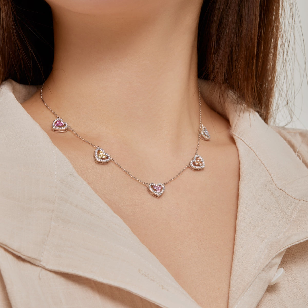 [OAK JURI]Sparkling Five Heart Necklace