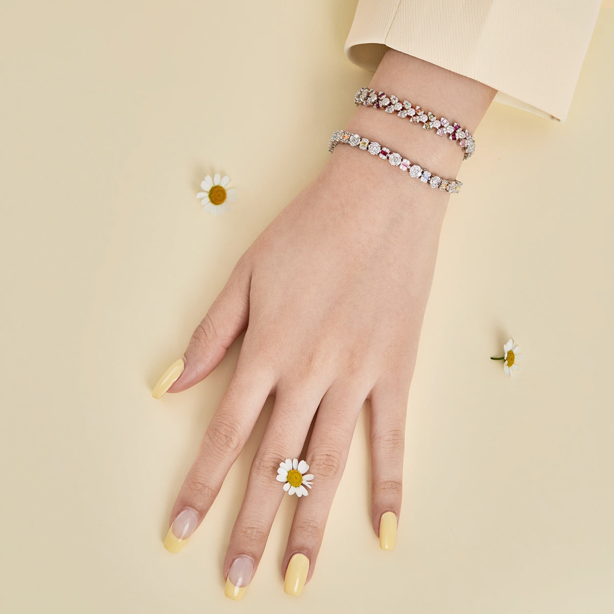 [OAK JURI]Dazzling Radiant Multi Cut Daily Bracelet