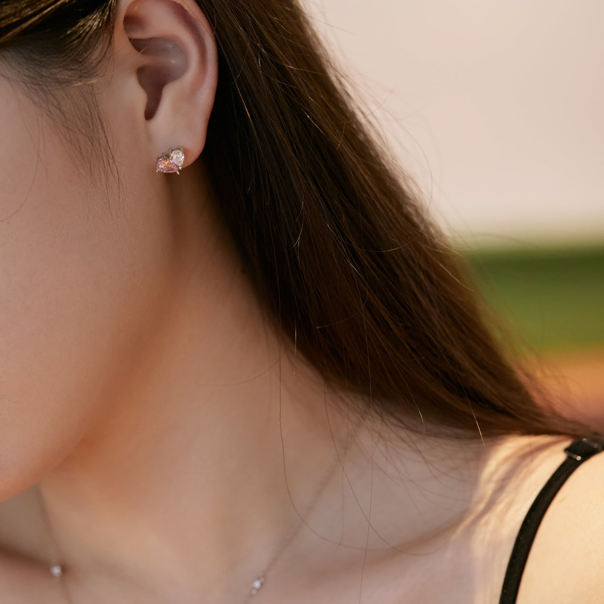 [OAK JURI]Dazzling Elegant Heart Cut Lover Earrings