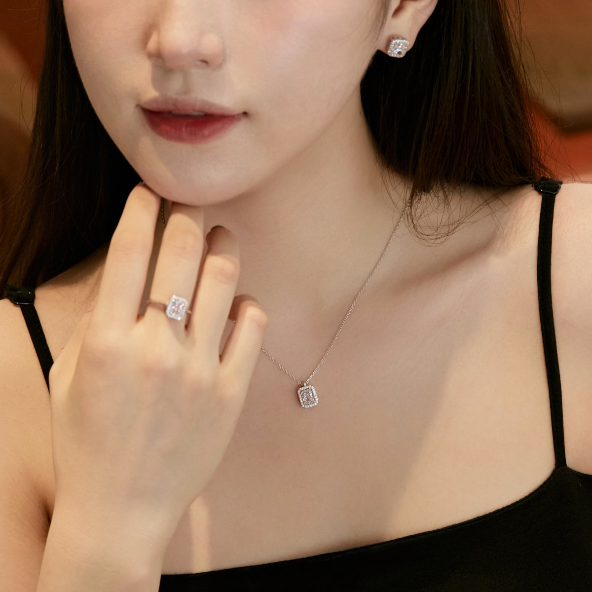 [OAK JURI]1.0 Carat Luxurious Dainty Emerald Cut Daily Earrings