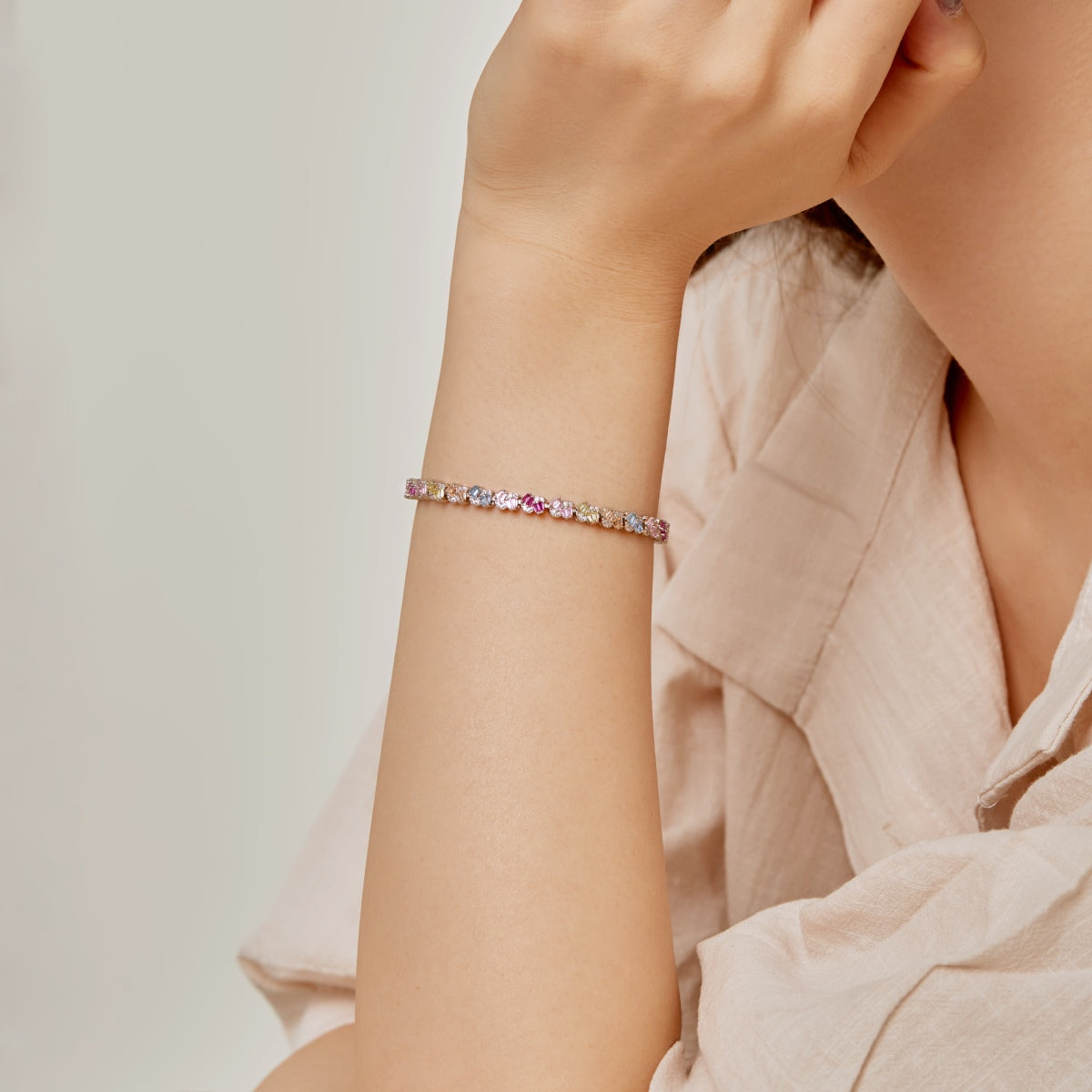 [OAK JURI]Ornate Colorful Flower Shape Party Bracelet