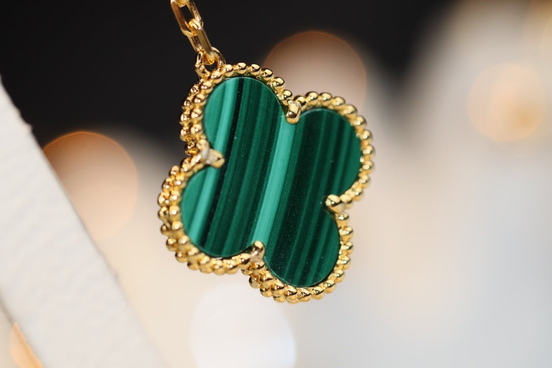 [OAK JURI]CLOVER EARRINGS GOLD MALACHITE DIAMOND 3 MOTIF