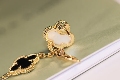 [OAK JURI]CLOVER EARRINGS GOLD ONYX MOP 3 MOTIF