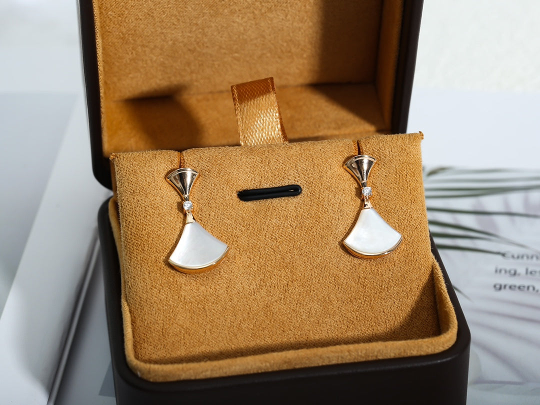 [OAK JURI]DREAM MOP PINK GOLD EARRINGS