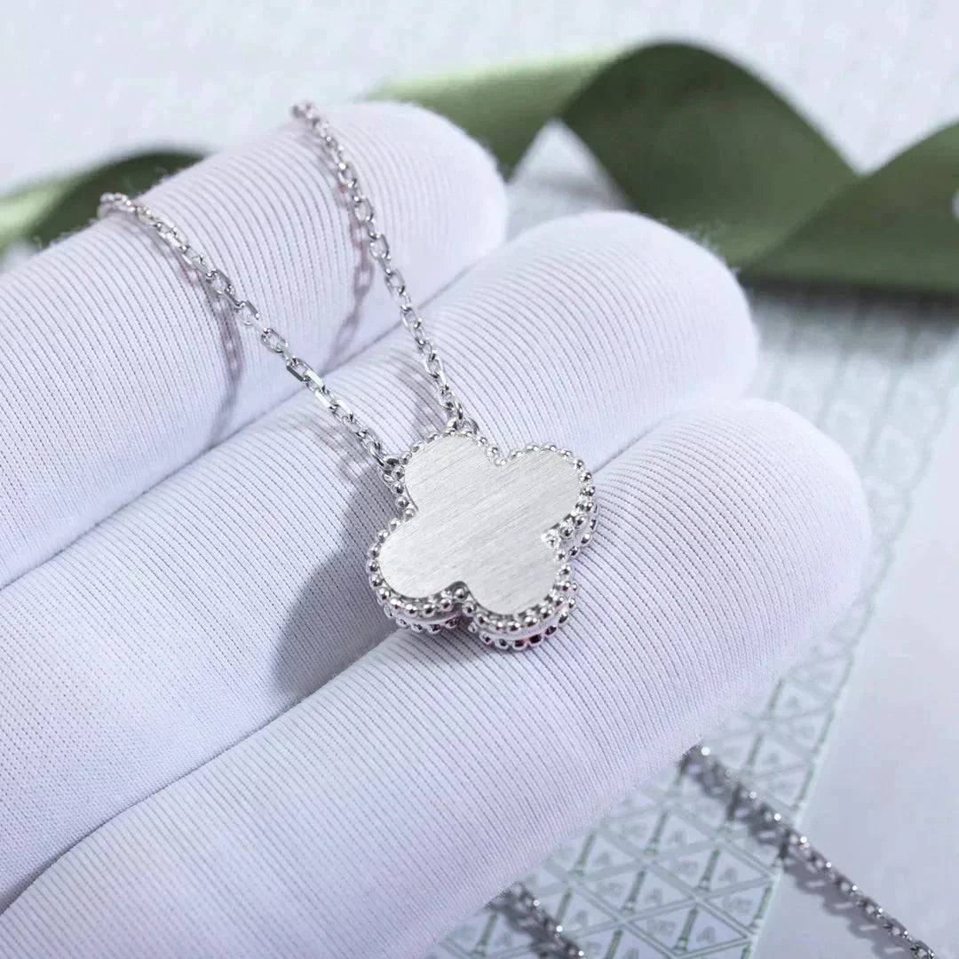 [OAK JURI]CLOVER  15MM DIAMOND LASER NECKLACE SILVER