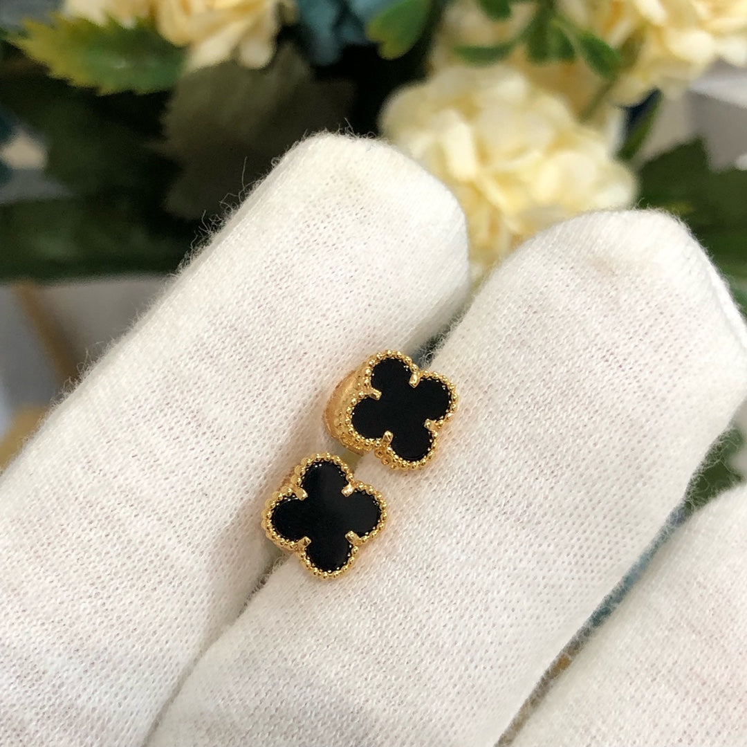 [OAK JURI]CLOVER MINI GOLD EARRINGS