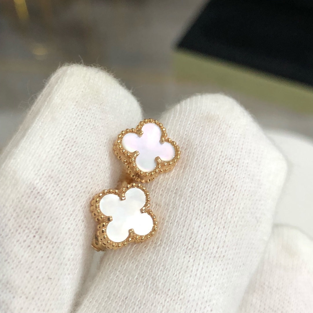 [OAK JURI]CLOVER MINI GOLD EARRINGS