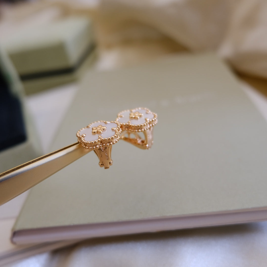 [OAK JURI]LUCKY PINK GOLD WHITE MOP EARRINGS