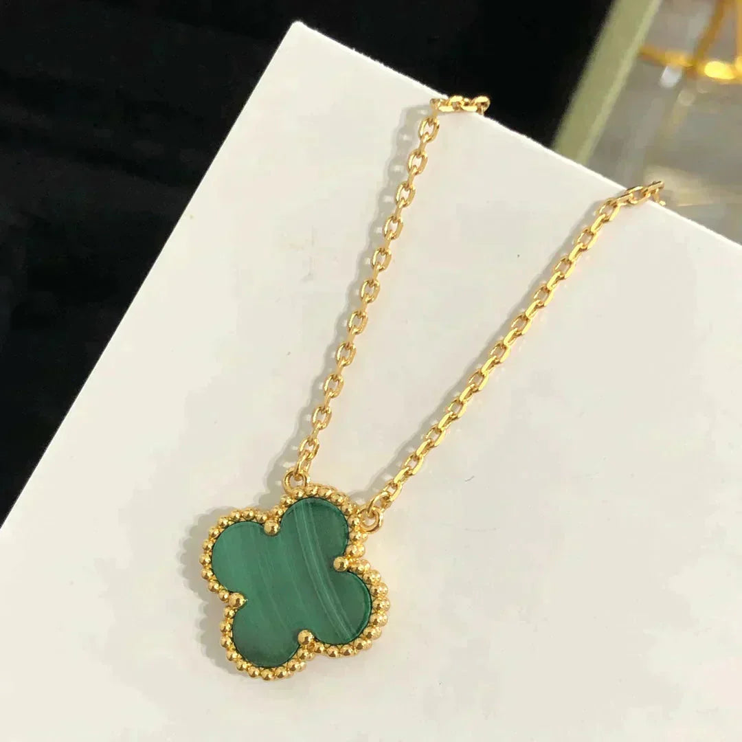 [OAK JURI]CLOVER 15MM MALACHITE SINGLE FLOWER  NECKLACE