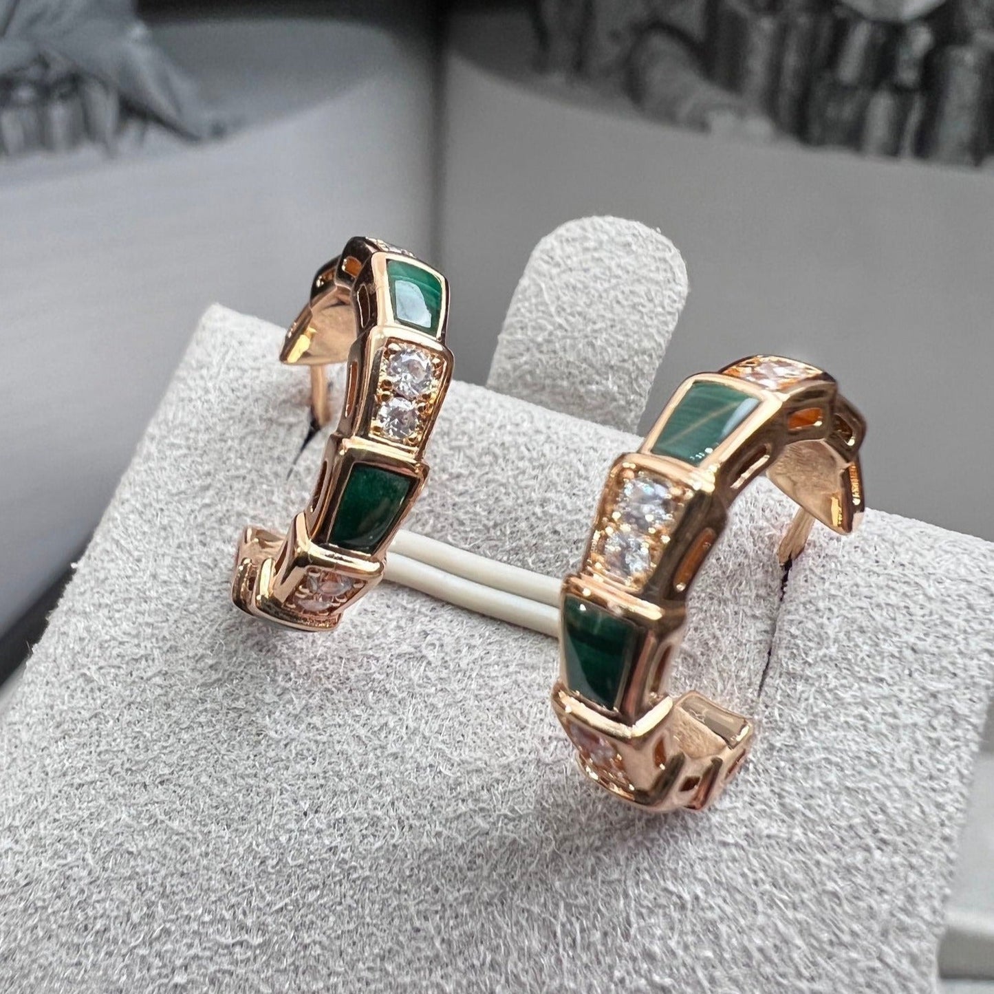 [OAK JURI]SERPENTI MALACHITE PINK GOLD EARRINGS