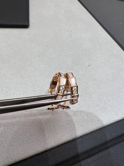 [OAK JURI]SERPENTI MOP PINK GOLD EARRINGS