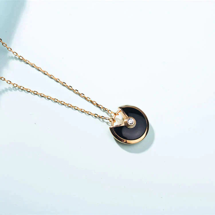 [OAK JURI]AMULETTE GOLD CARNELIAN ONYX NECKLACE