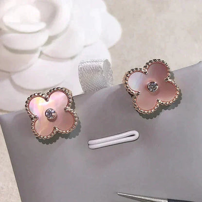 [OAK JURI]CLOVER MEDIUM 1 MOTIFS  PINK MOP DIAMOND EARRINGS