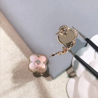 [OAK JURI]CLOVER MEDIUM 1 MOTIFS  PINK MOP DIAMOND EARRINGS