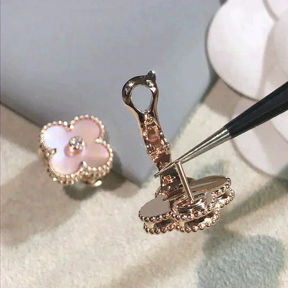 [OAK JURI]CLOVER MEDIUM 1 MOTIFS  PINK MOP DIAMOND EARRINGS