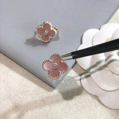 [OAK JURI]CLOVER MEDIUM 1 MOTIFS  PINK MOP DIAMOND EARRINGS