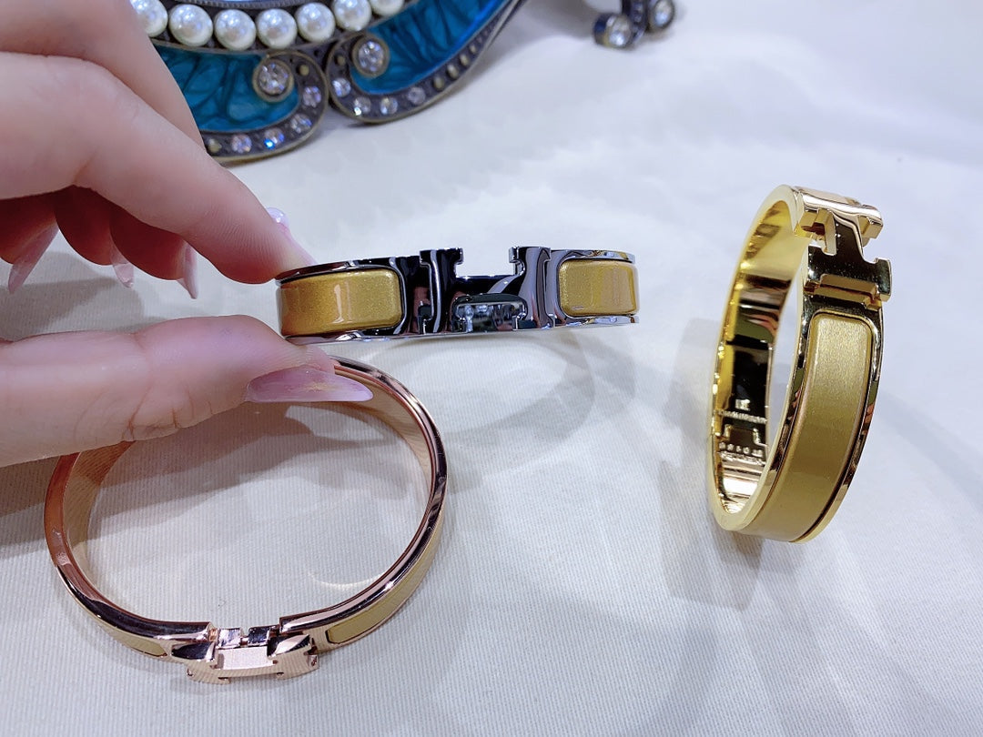 [OAK JURI]H CHAMPAGNE BRACELET