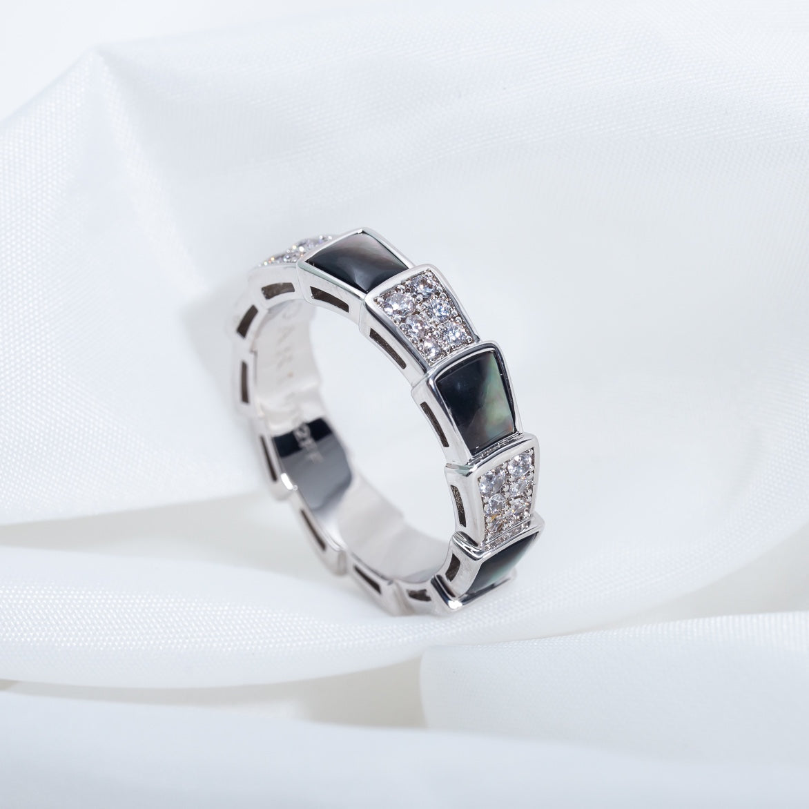 [OAK JURI]SERPENTI RING SILVER DIAMOND BLACK MOP 4MM