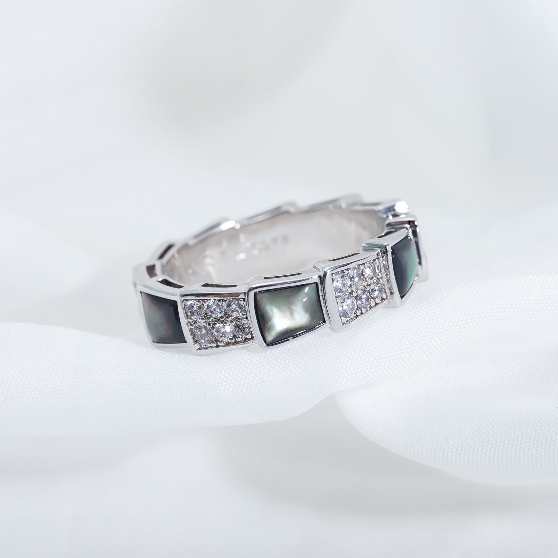 [OAK JURI]SERPENTI RING SILVER DIAMOND BLACK MOP 4MM