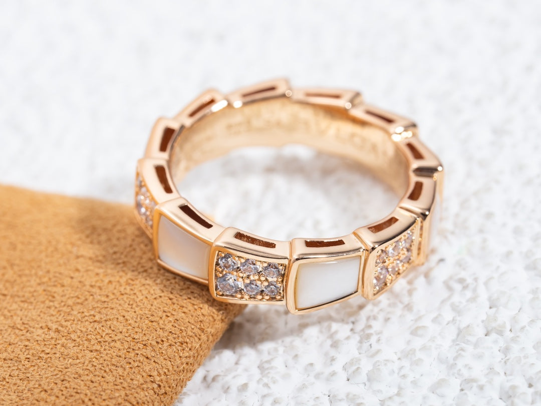 [OAK JURI]SERPENTI RING PINK GOLD MOP DIAMOND PAVED 4MM