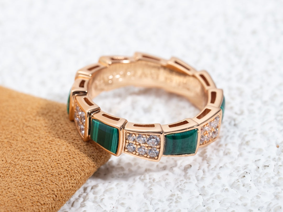 [OAK JURI]SERPENTI RING PINK GOLD MALACHITE DIAMOND PAVED 4MM