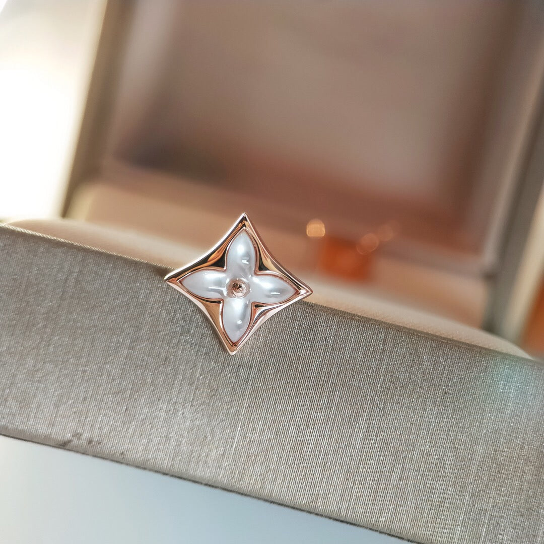 [OAK JURI]STAR MOP PINK GOLD EARRINGS