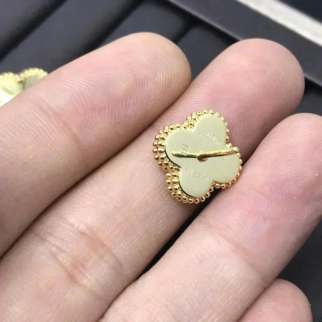 [OAK JURI]CLOVER MINI 9.5MM LASER EARRINGS