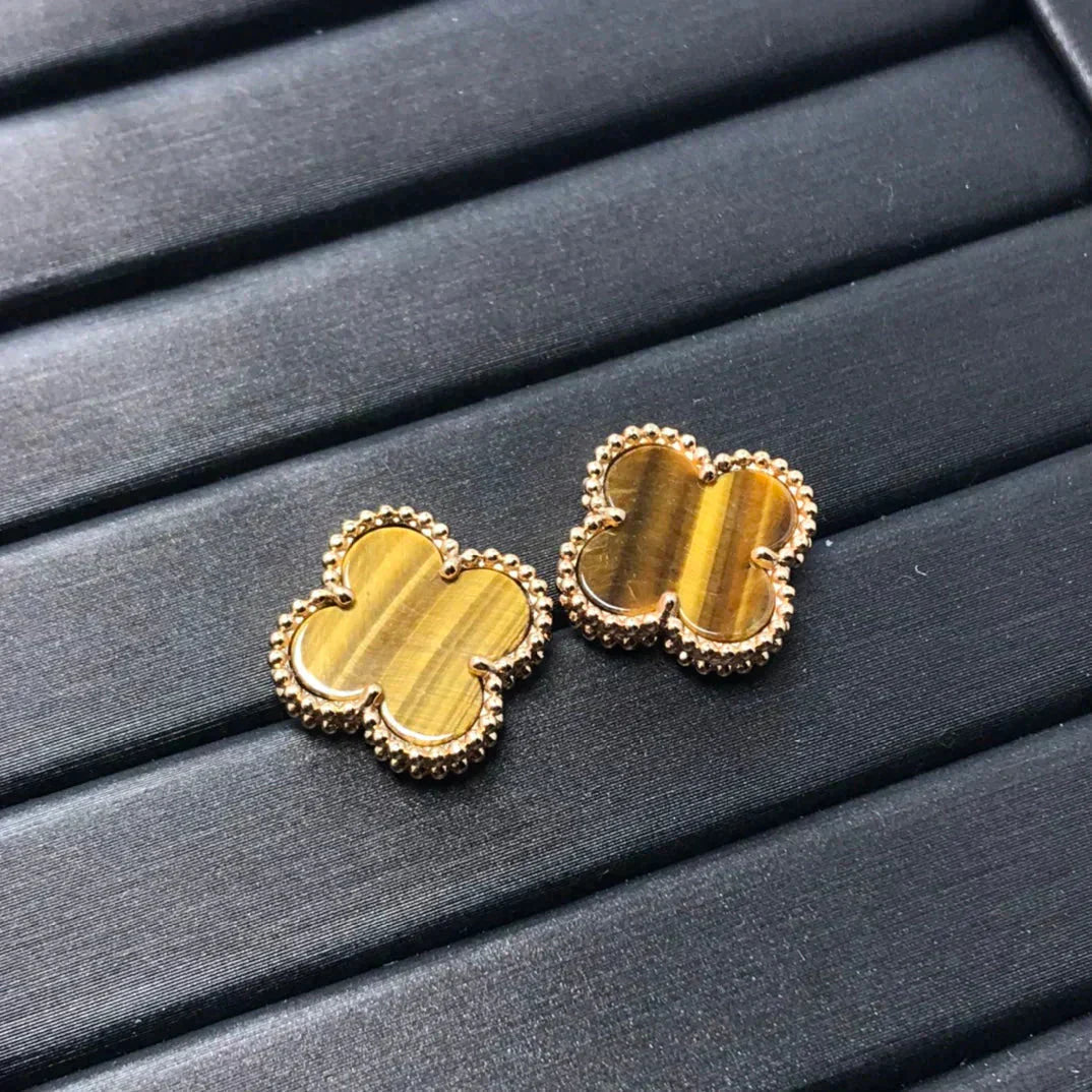 [OAK JURI]CLOVER MEDIUM 1 MOTIFS TIGER EYE EARRINGS