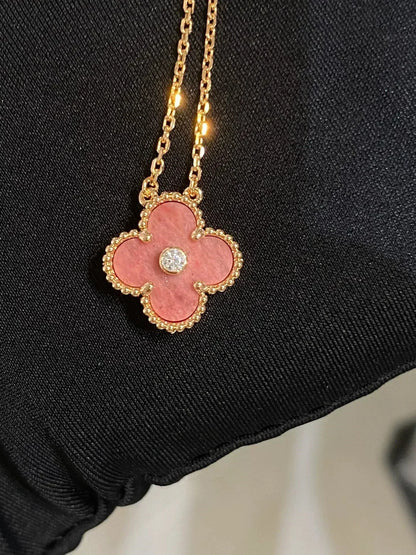 [OAK JURI]CLOVER 15MM DIAMOND RHODONITE NECKLACE