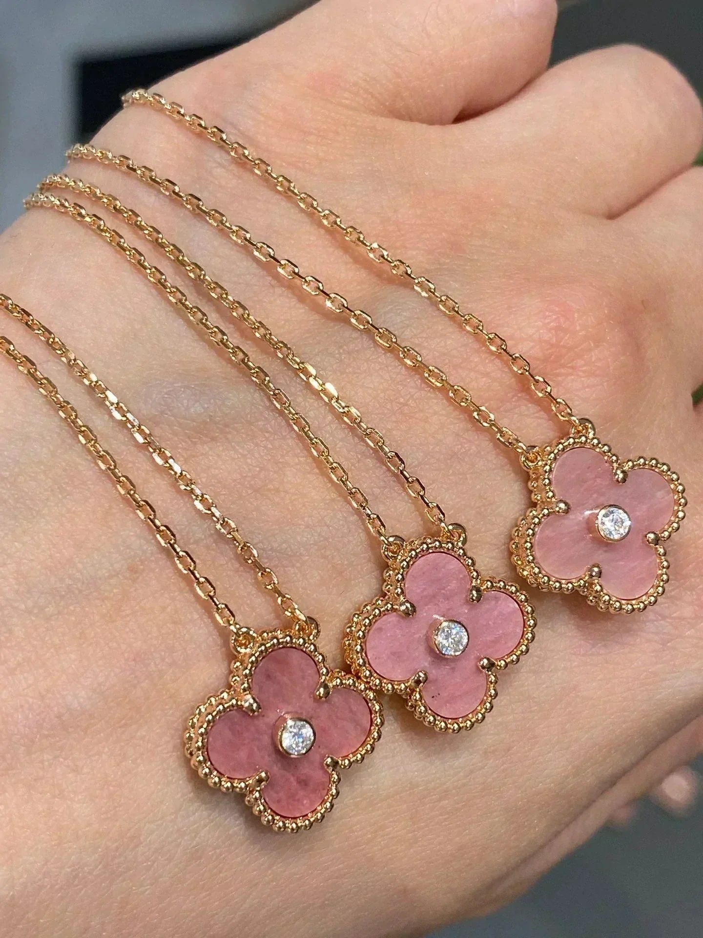 [OAK JURI]CLOVER 15MM DIAMOND RHODONITE NECKLACE