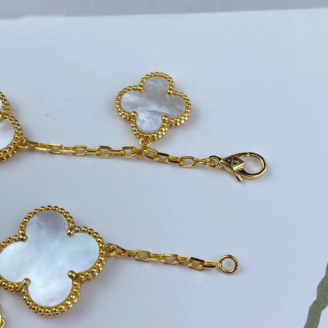 [OAK JURI]MAGIC CLOVER MOP GOLD BRACELET 5 MOTIFS
