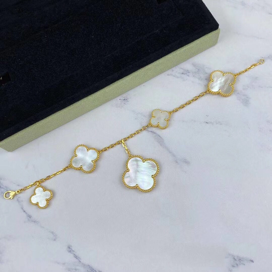 [OAK JURI]MAGIC CLOVER MOP GOLD BRACELET 5 MOTIFS