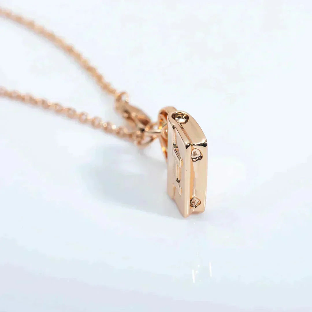 [OAK JURI]AMULETTE PEDANT ROSE GOLD NECKLACE