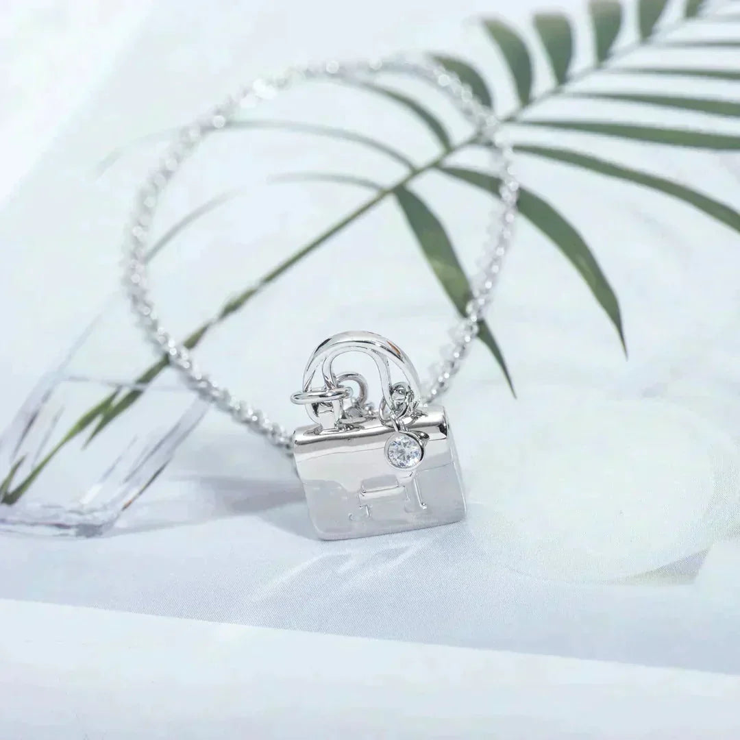 [OAK JURI]AMULETTE PEDANT SILVER NECKLACE