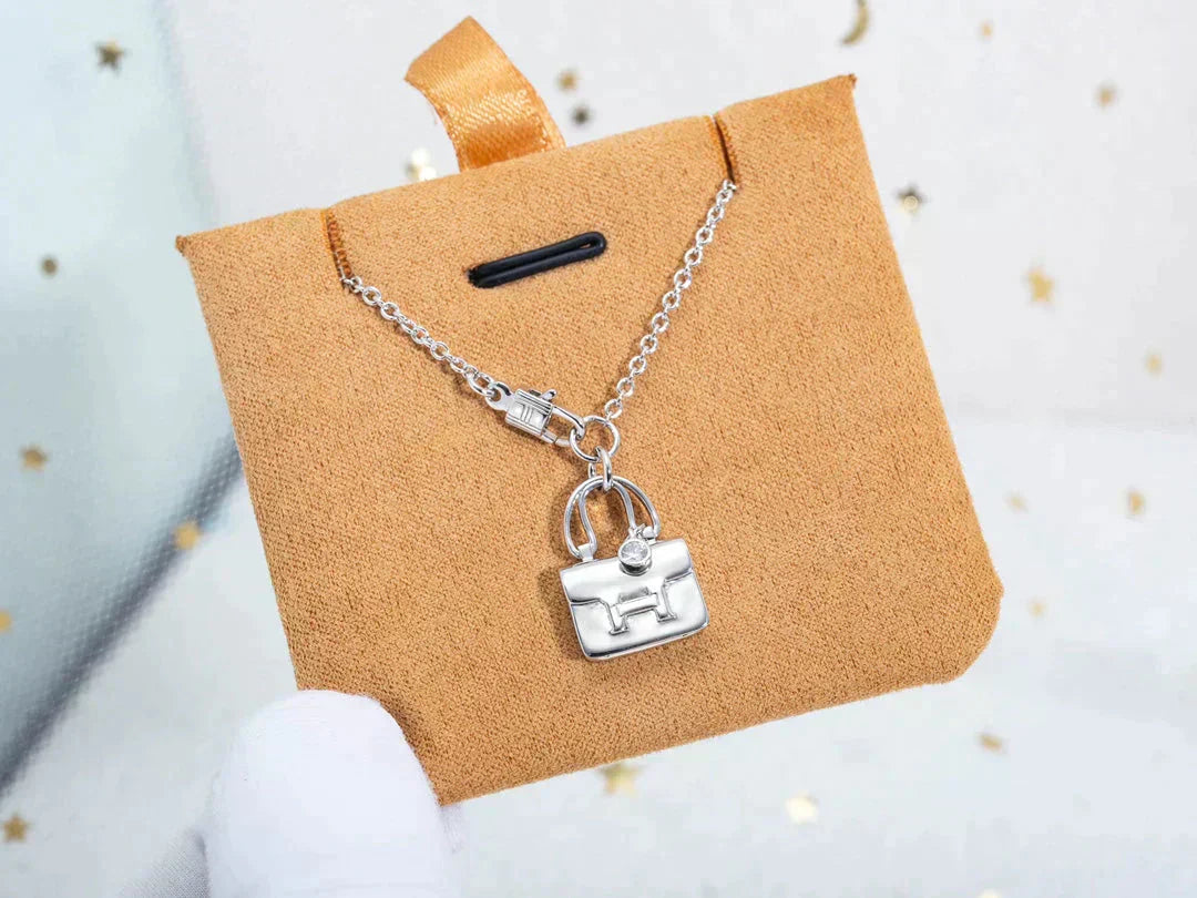 [OAK JURI]AMULETTE PEDANT SILVER NECKLACE