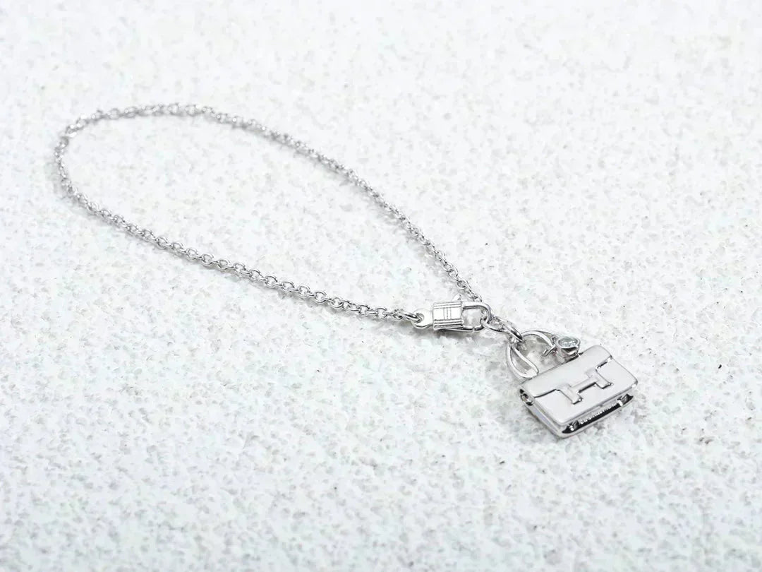 [OAK JURI]AMULETTE PEDANT SILVER NECKLACE