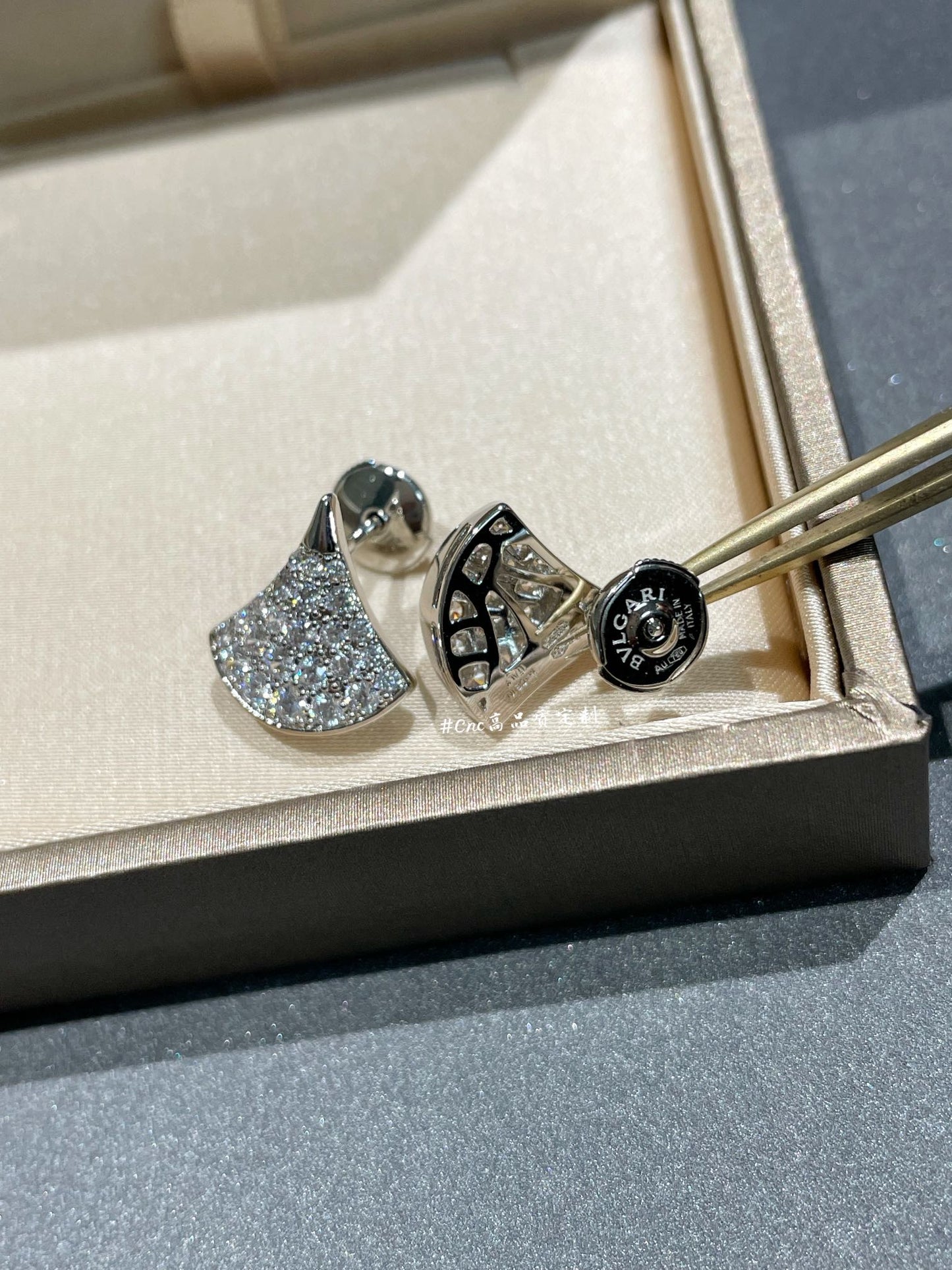 [OAK JURI]DREAM STUD EARRINGS DIAMOND