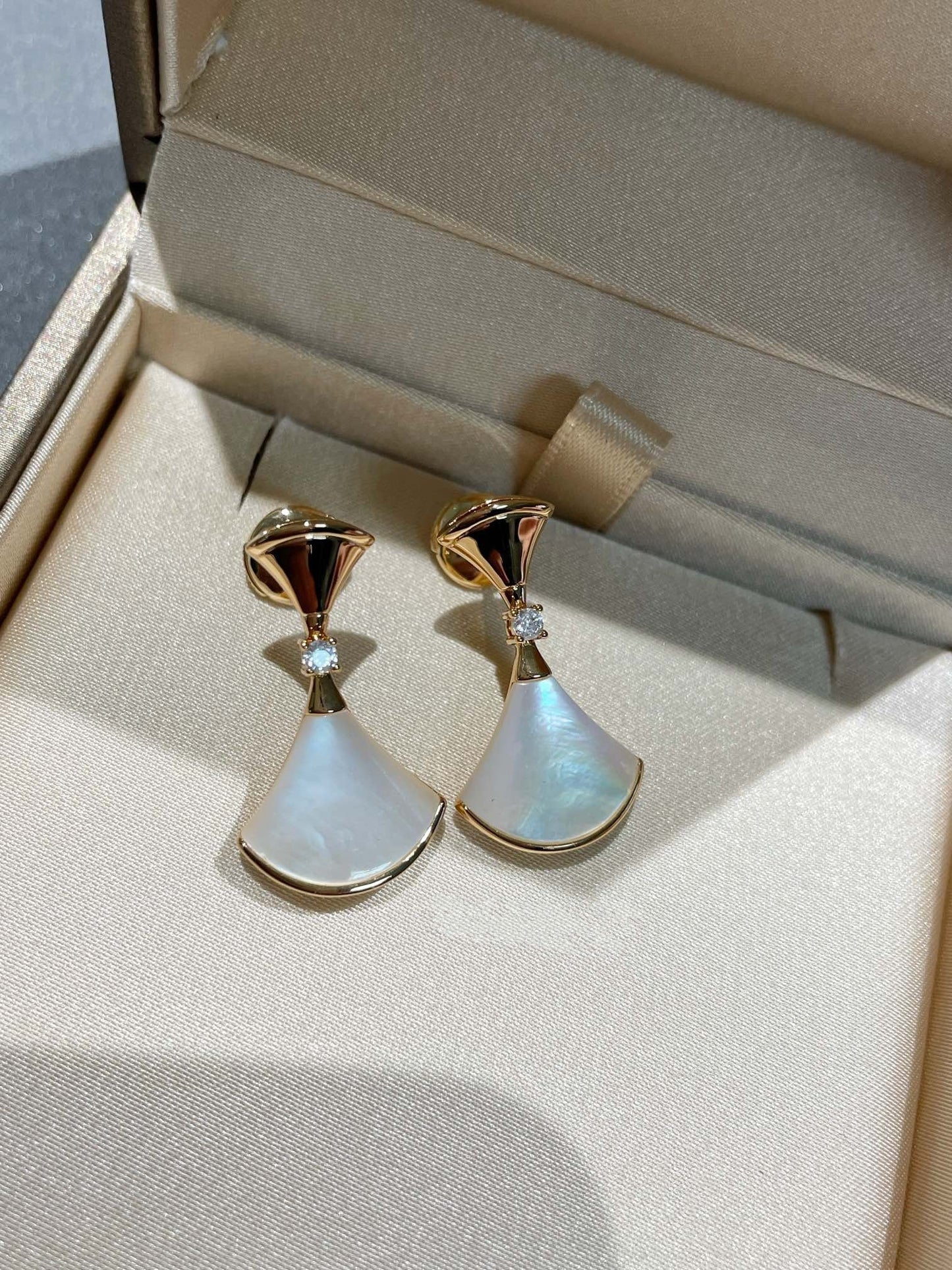 [OAK JURI]DREAM MOP 1 DIAMOND EARRINGS