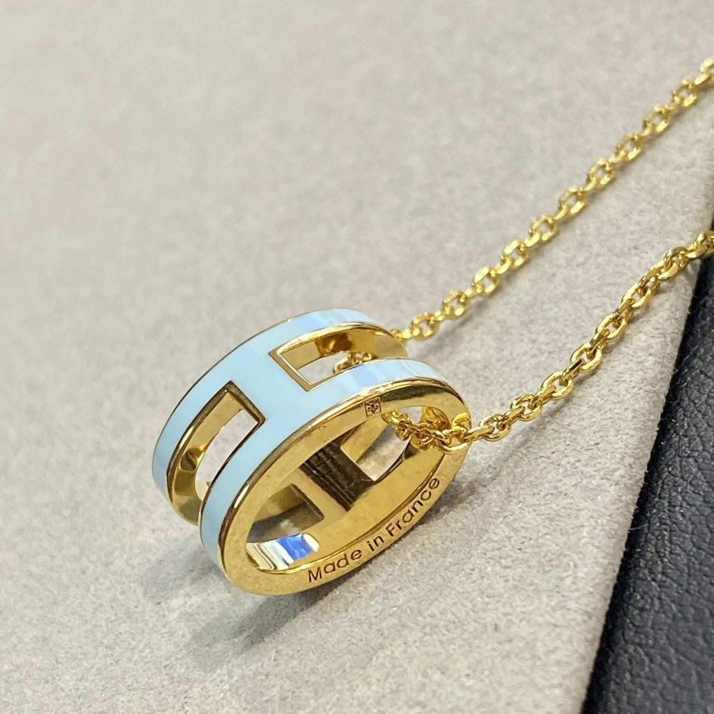[OAK JURI]POP H LIGHT BLUE NECKLACE
