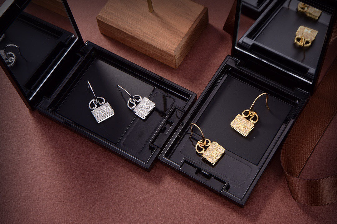 [OAK JURI]KELLY DIAMOND EARRINGS